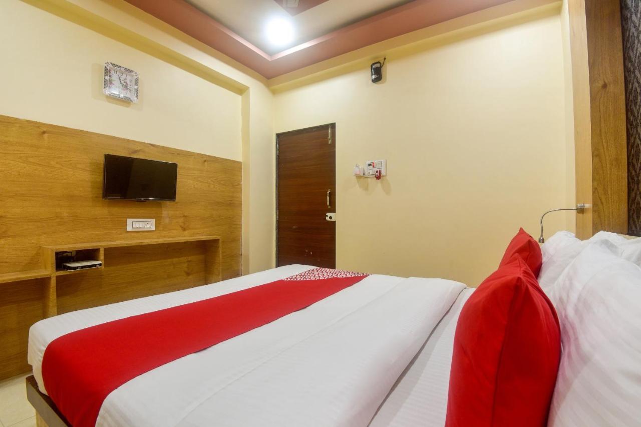 Oyo 60773 Ruchita Loadging & Boarding Hotel Mumbai  Buitenkant foto