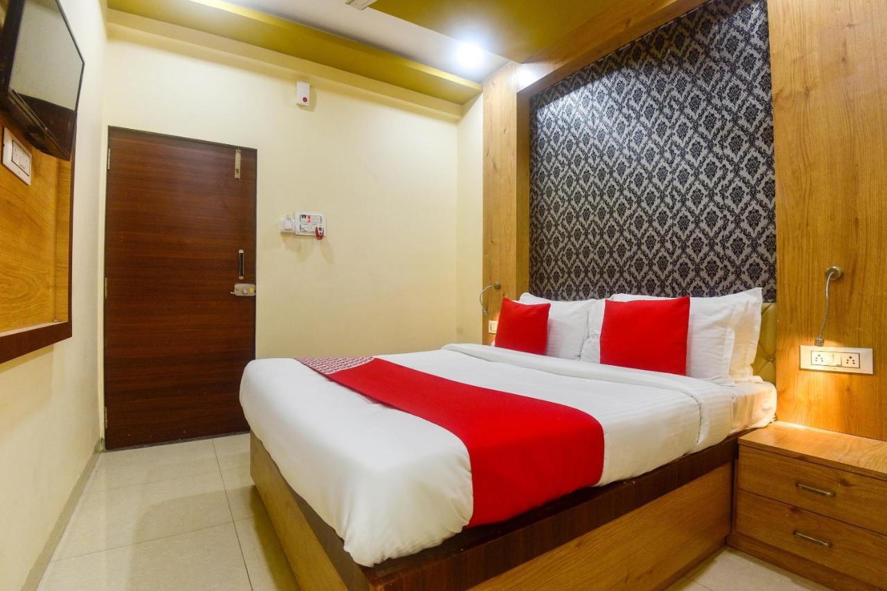 Oyo 60773 Ruchita Loadging & Boarding Hotel Mumbai  Buitenkant foto
