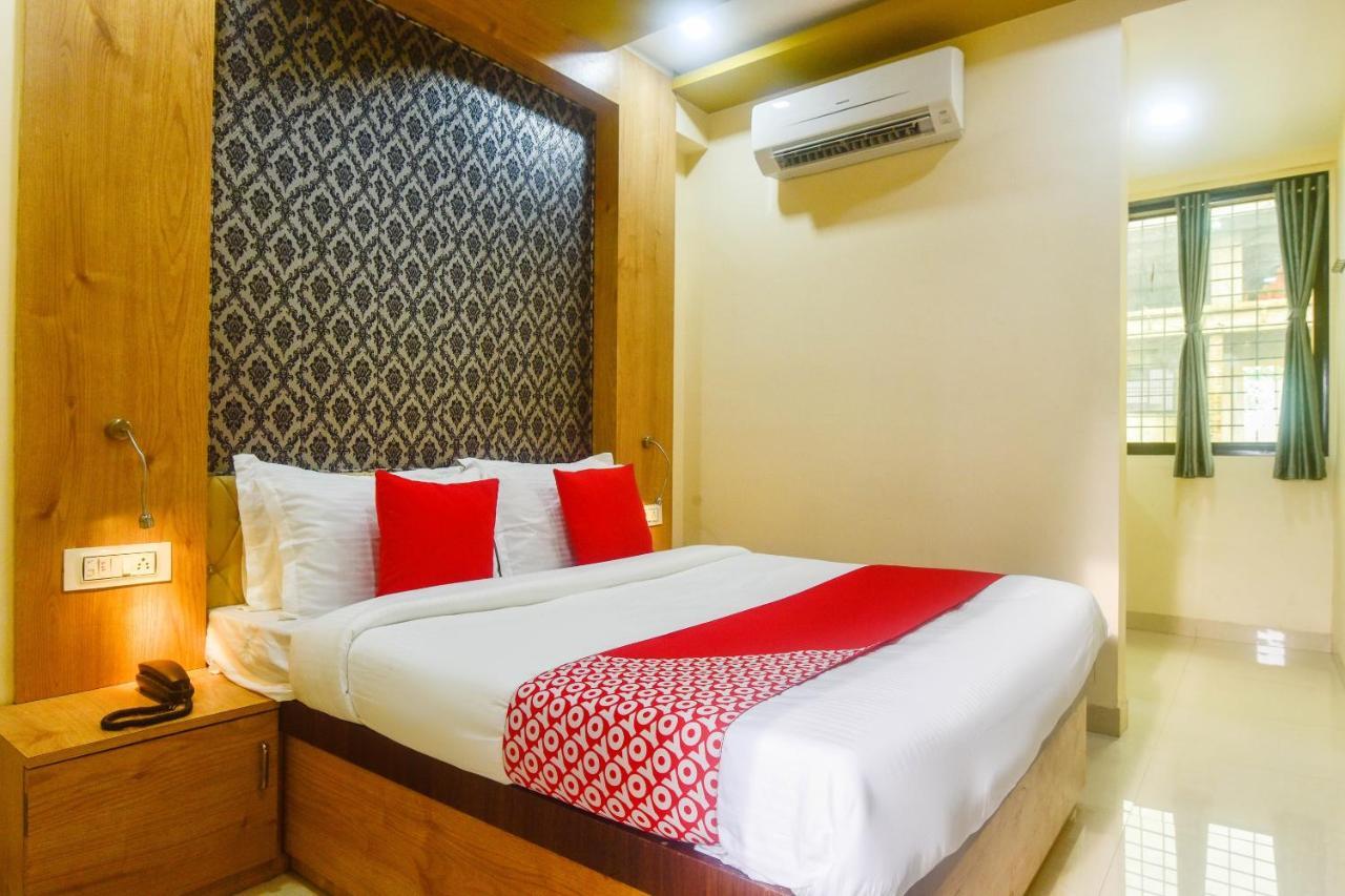 Oyo 60773 Ruchita Loadging & Boarding Hotel Mumbai  Buitenkant foto
