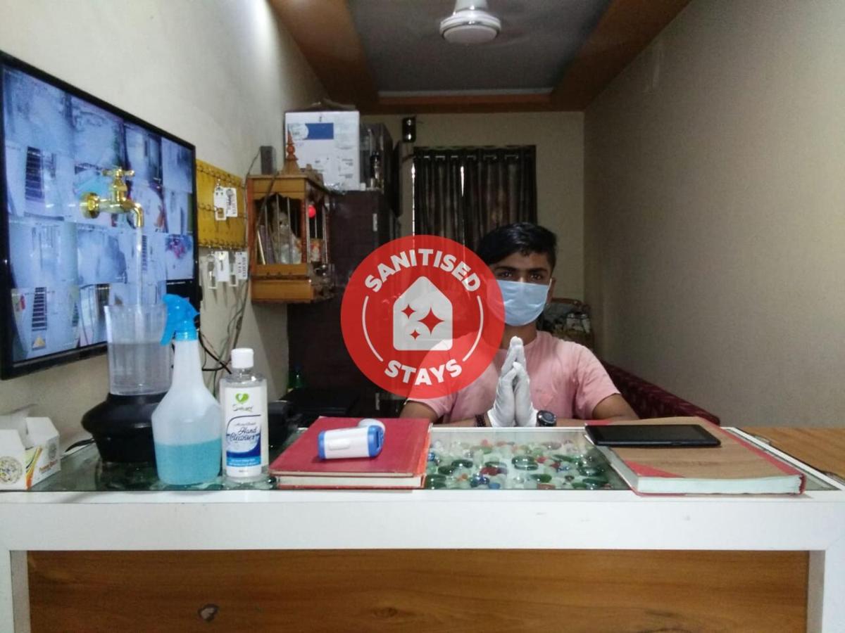 Oyo 60773 Ruchita Loadging & Boarding Hotel Mumbai  Buitenkant foto